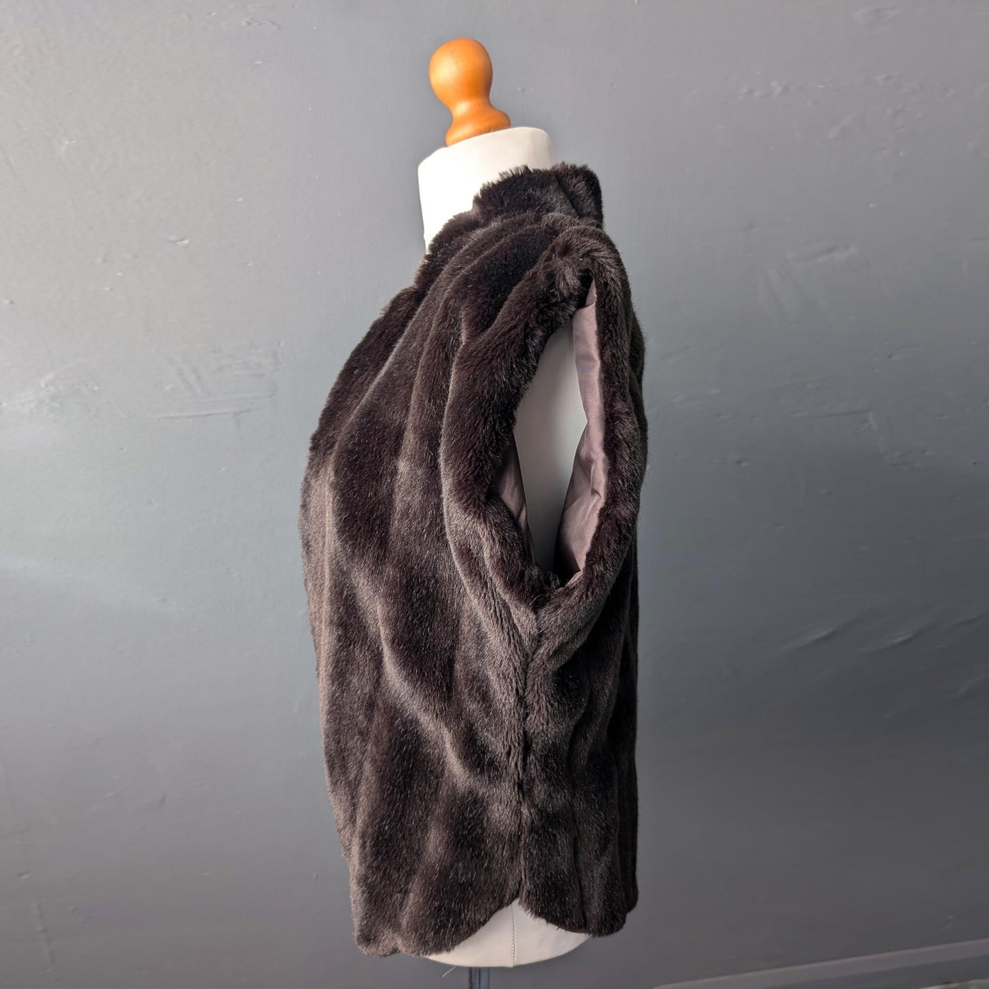 80s Dark Brown Faux Fur Gilet, Ribbed Sleeveless Jacket, Size Medium Large
