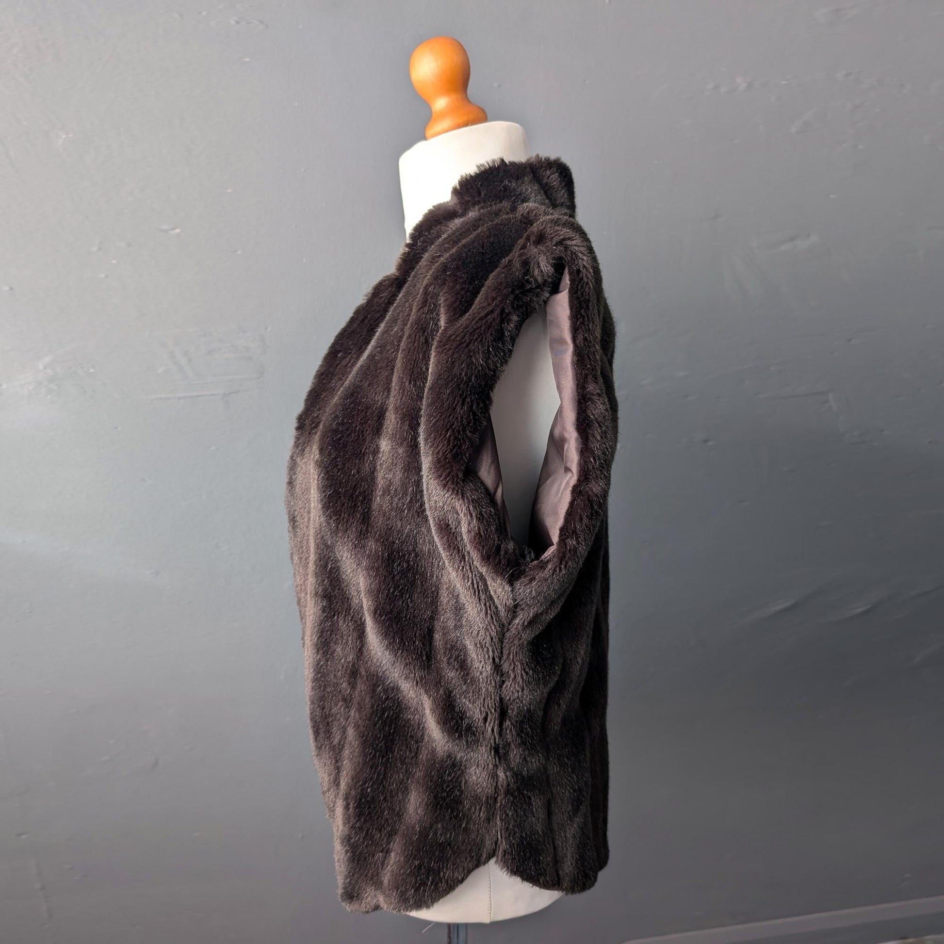 80s Dark Brown Faux Fur Gilet, Ribbed Sleeveless Jacket, Size Medium Large