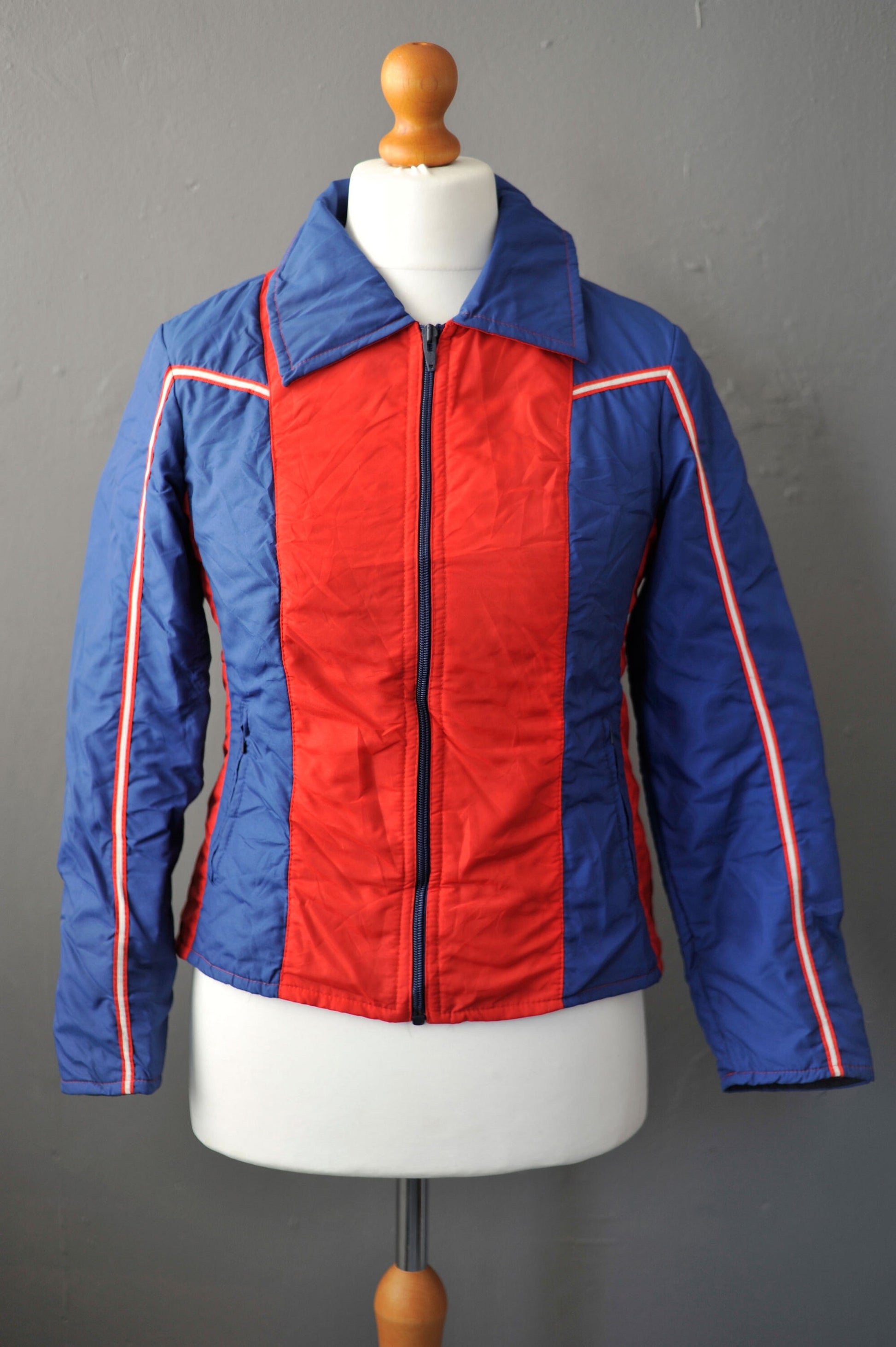 Ladies 70s Ski Jacket, Winter Sports Coat, Size Medium