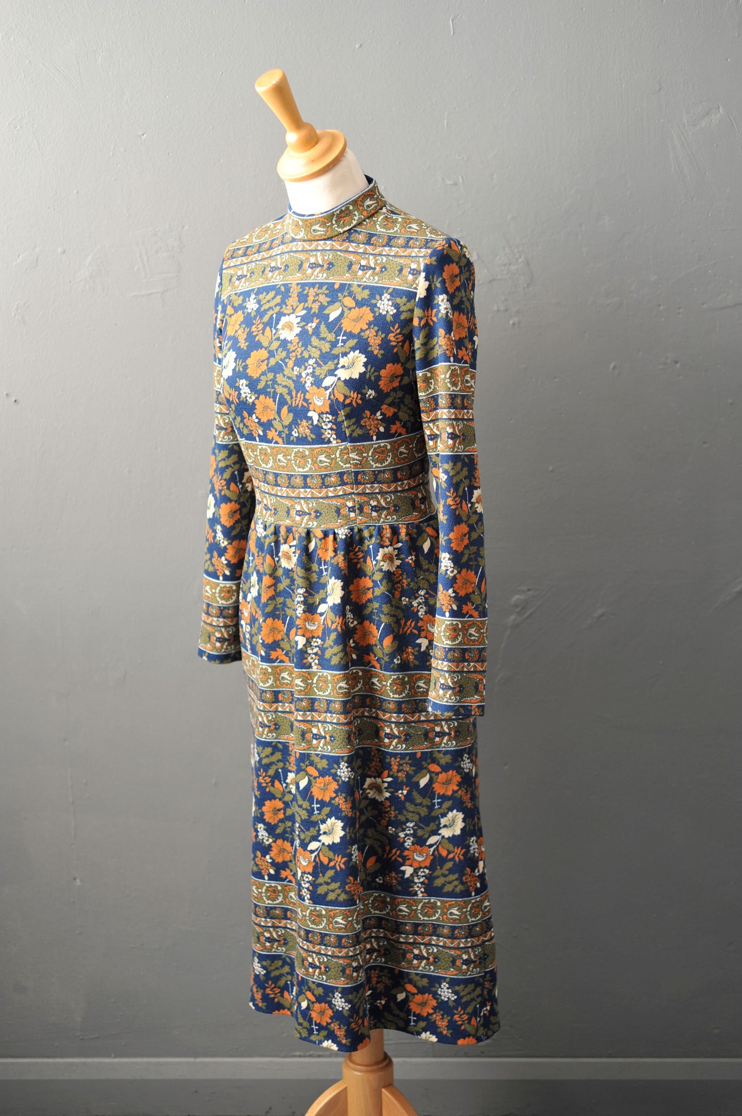 60s Horrockses Midi Dress with Arts and Crafts Style Print, High Collar, Size Small