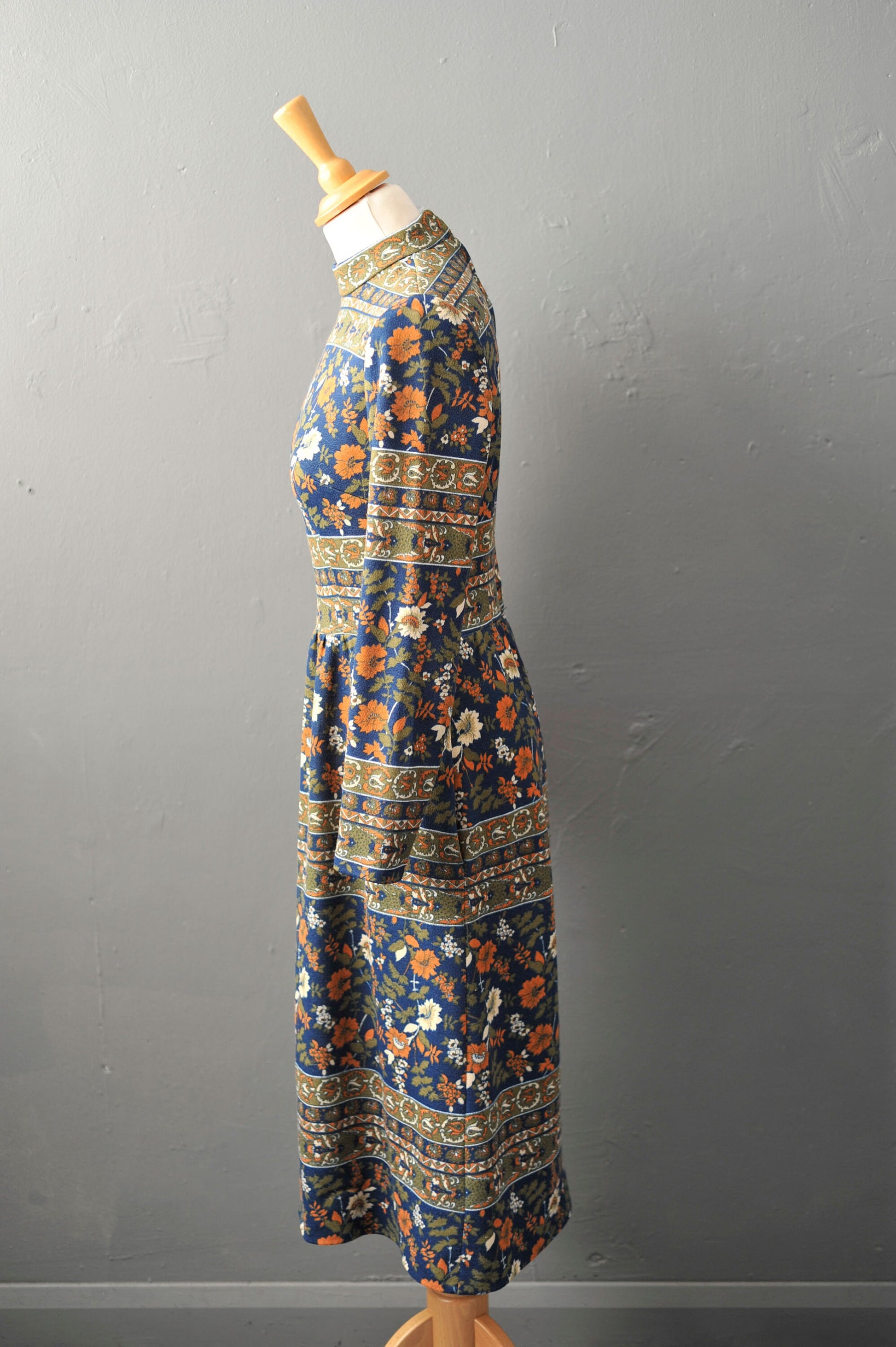 60s Horrockses Midi Dress with Arts and Crafts Style Print, High Collar, Size Small