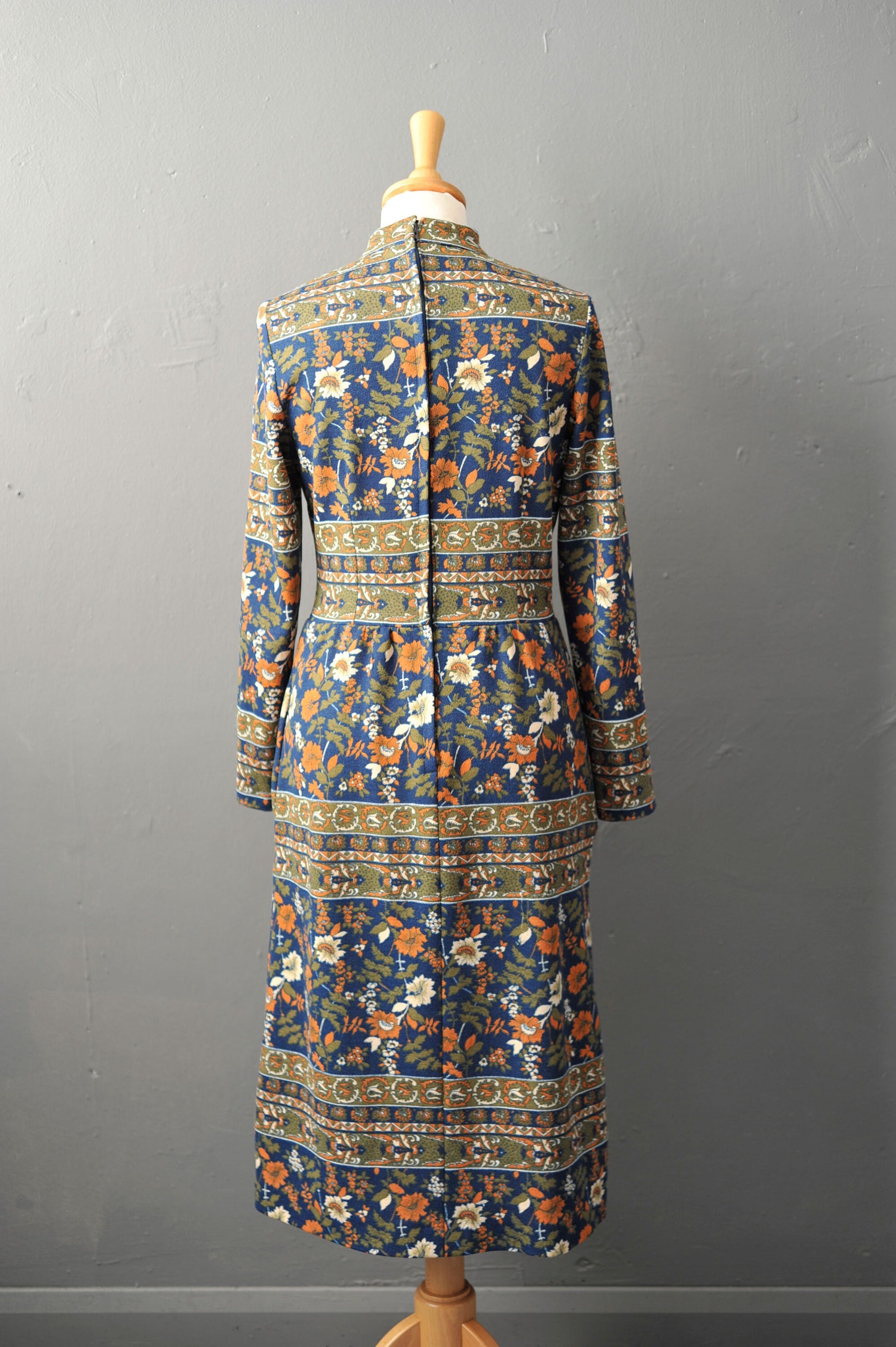 60s Horrockses Midi Dress with Arts and Crafts Style Print, High Collar, Size Small