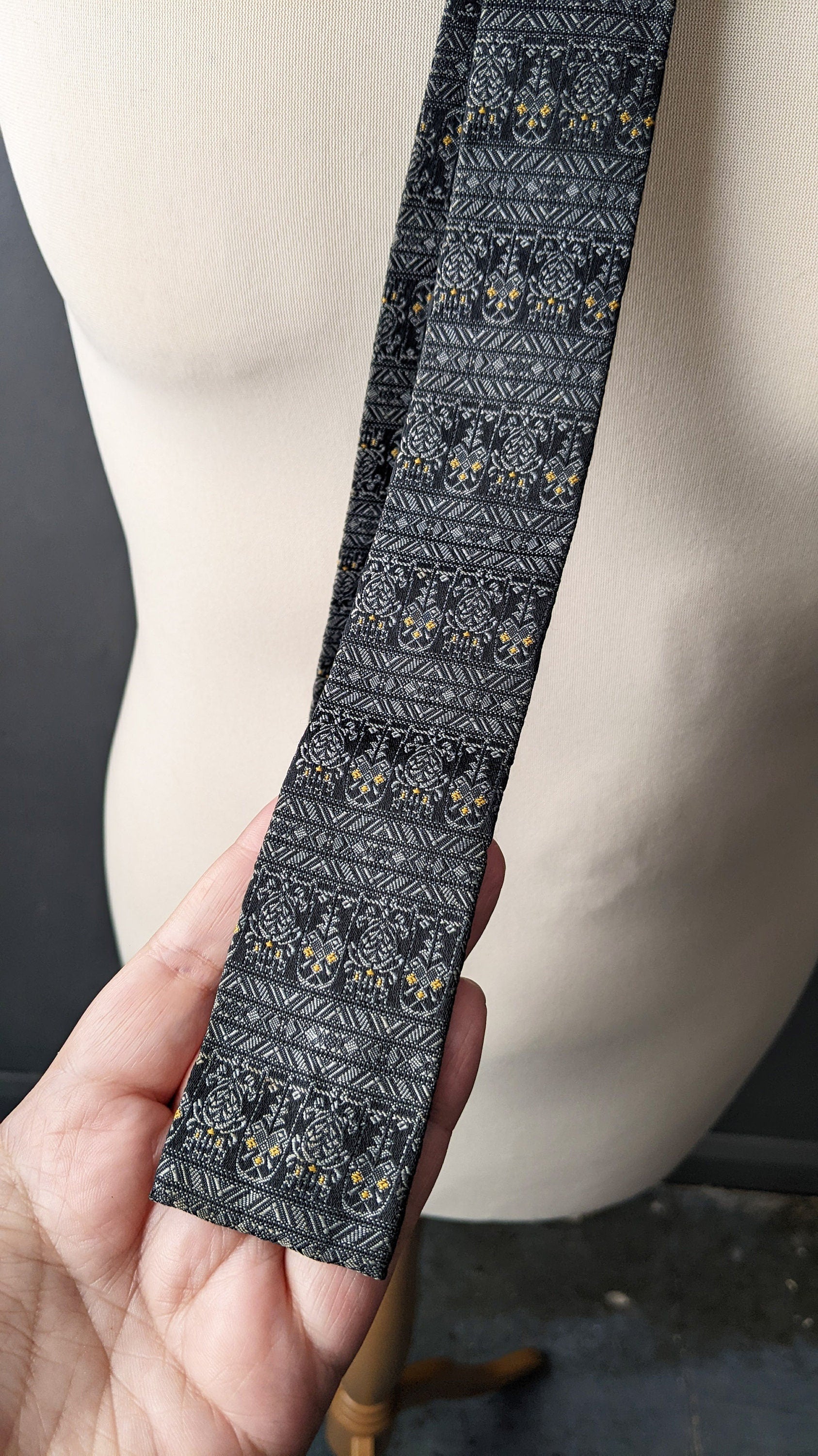 Vintage Skinny Gunmetal Grey Tie, 60s Geometric Mid Century Necktie