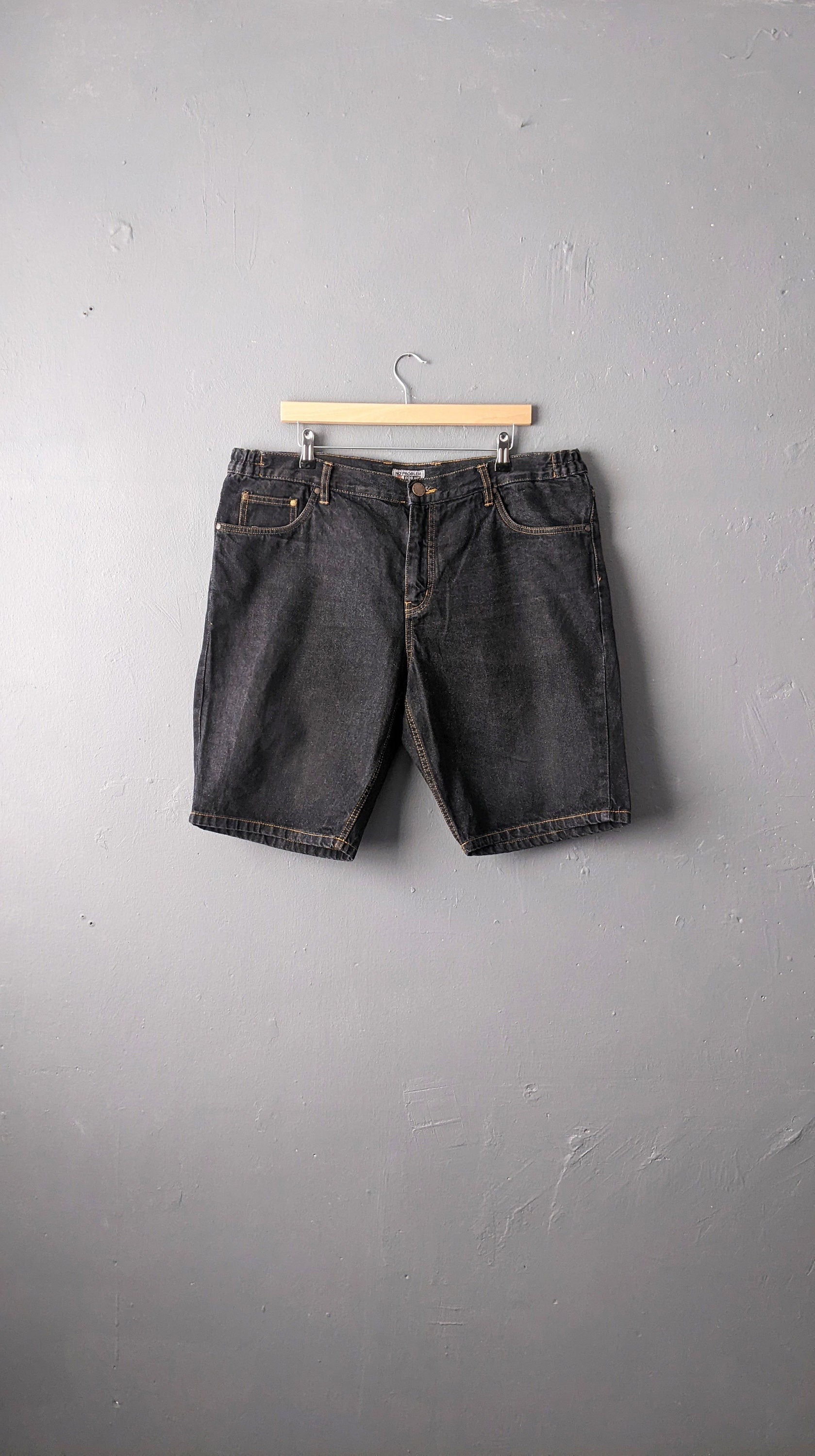 Mens Vintage Black Denim Shorts, Y2K Beach Shorts, Size Large 40S