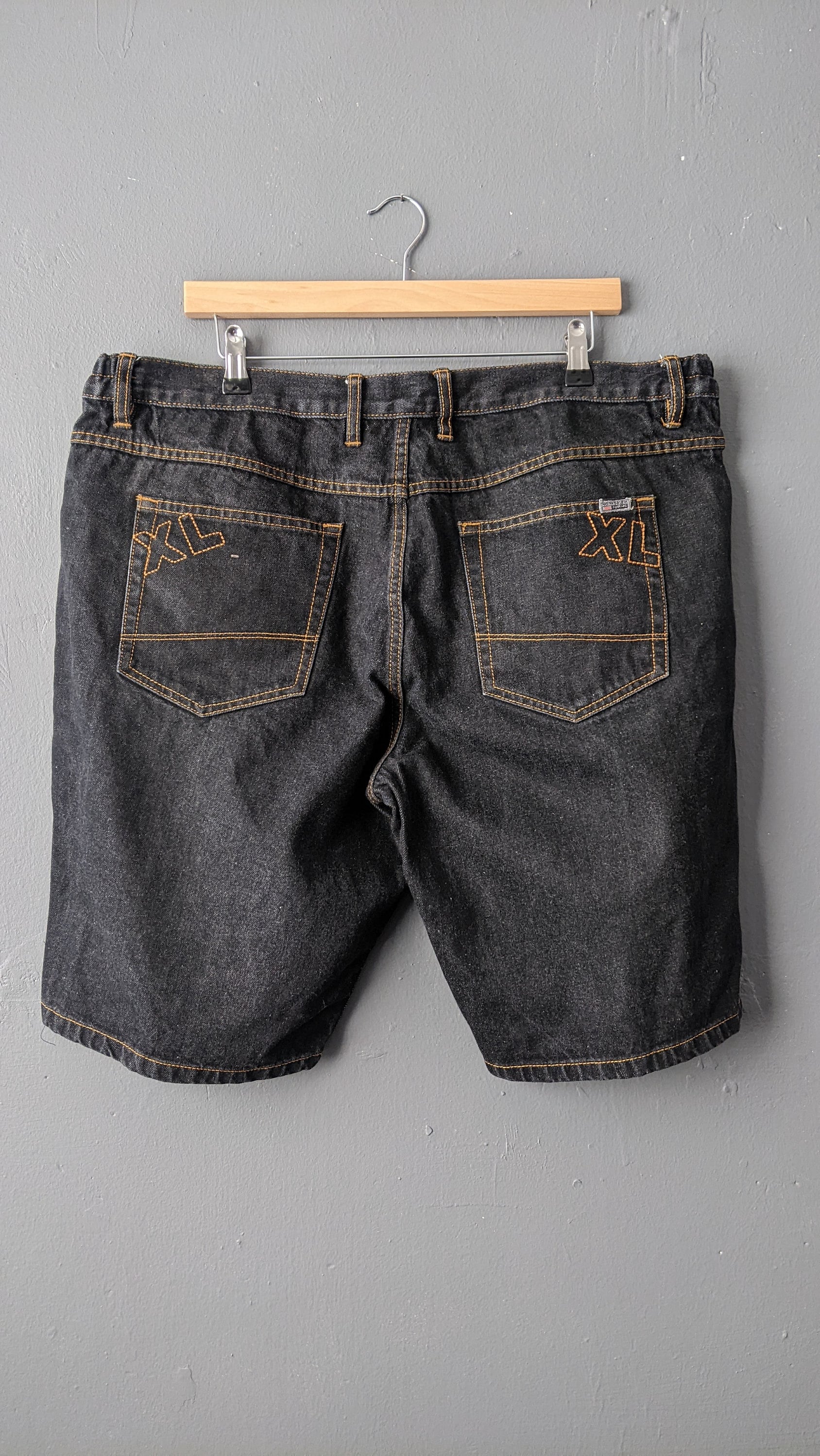 Mens Vintage Black Denim Shorts, Y2K Beach Shorts, Size Large 40S