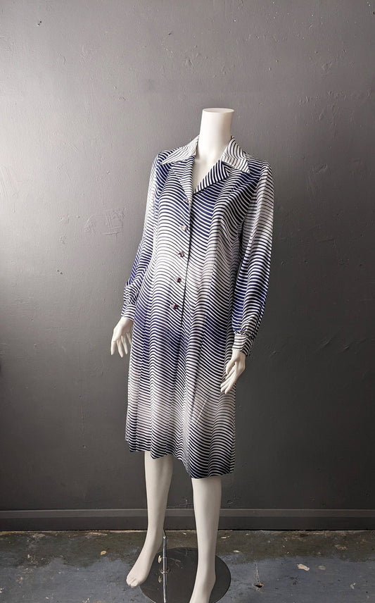 70s Shirt Dress with Ombre Gradient Waves, Op Art Daydress, Size Medium