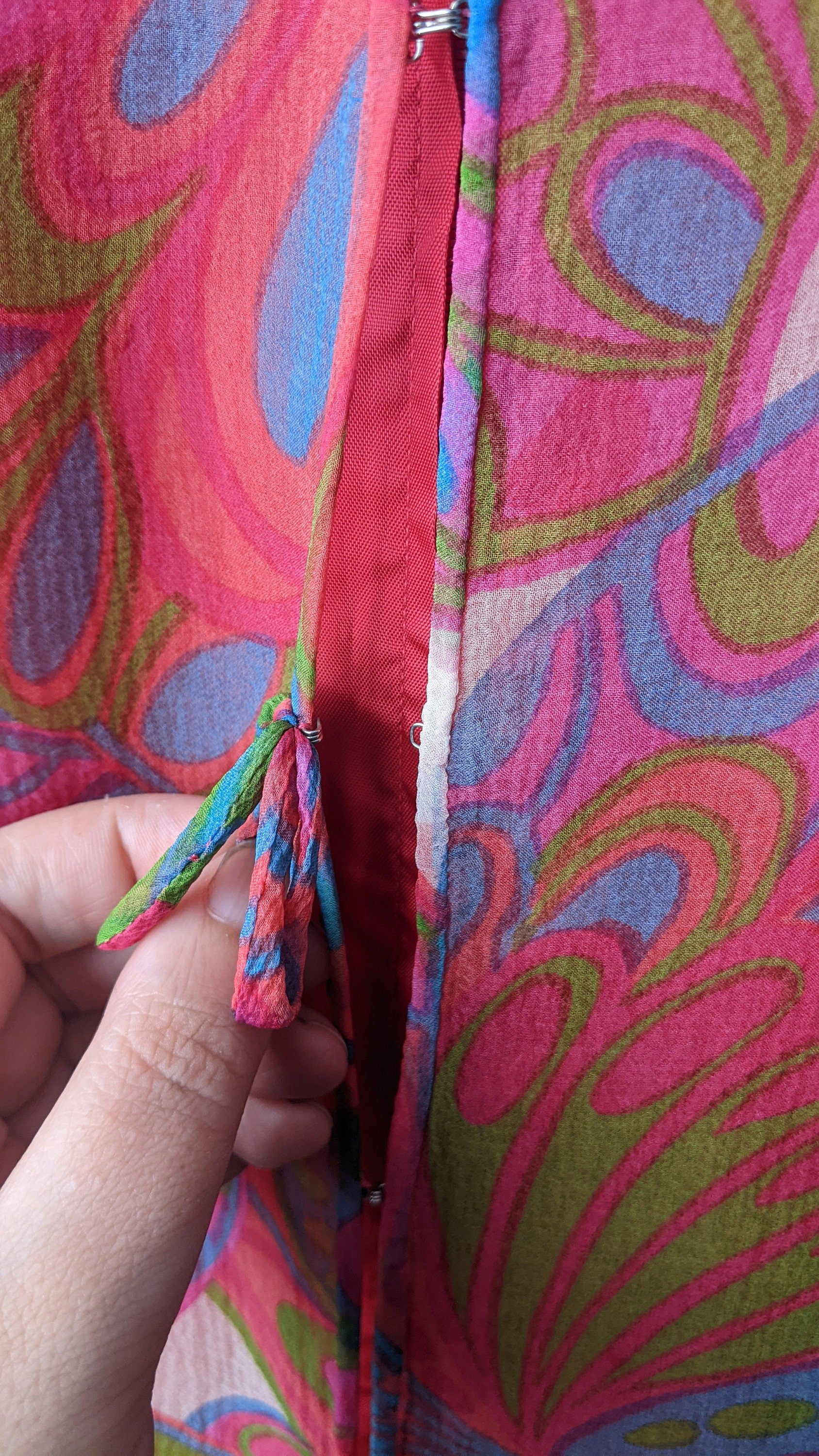 60s Psychedelic Silk Shift Dress with Sequin Collar by Robert Dorland of London, Size Small Medium