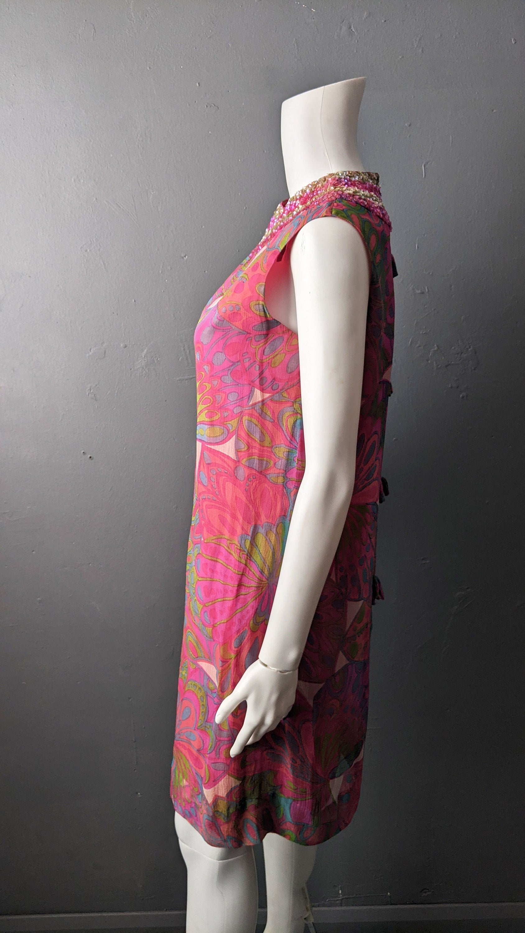 60s Psychedelic Silk Shift Dress with Sequin Collar by Robert Dorland of London, Size Small Medium