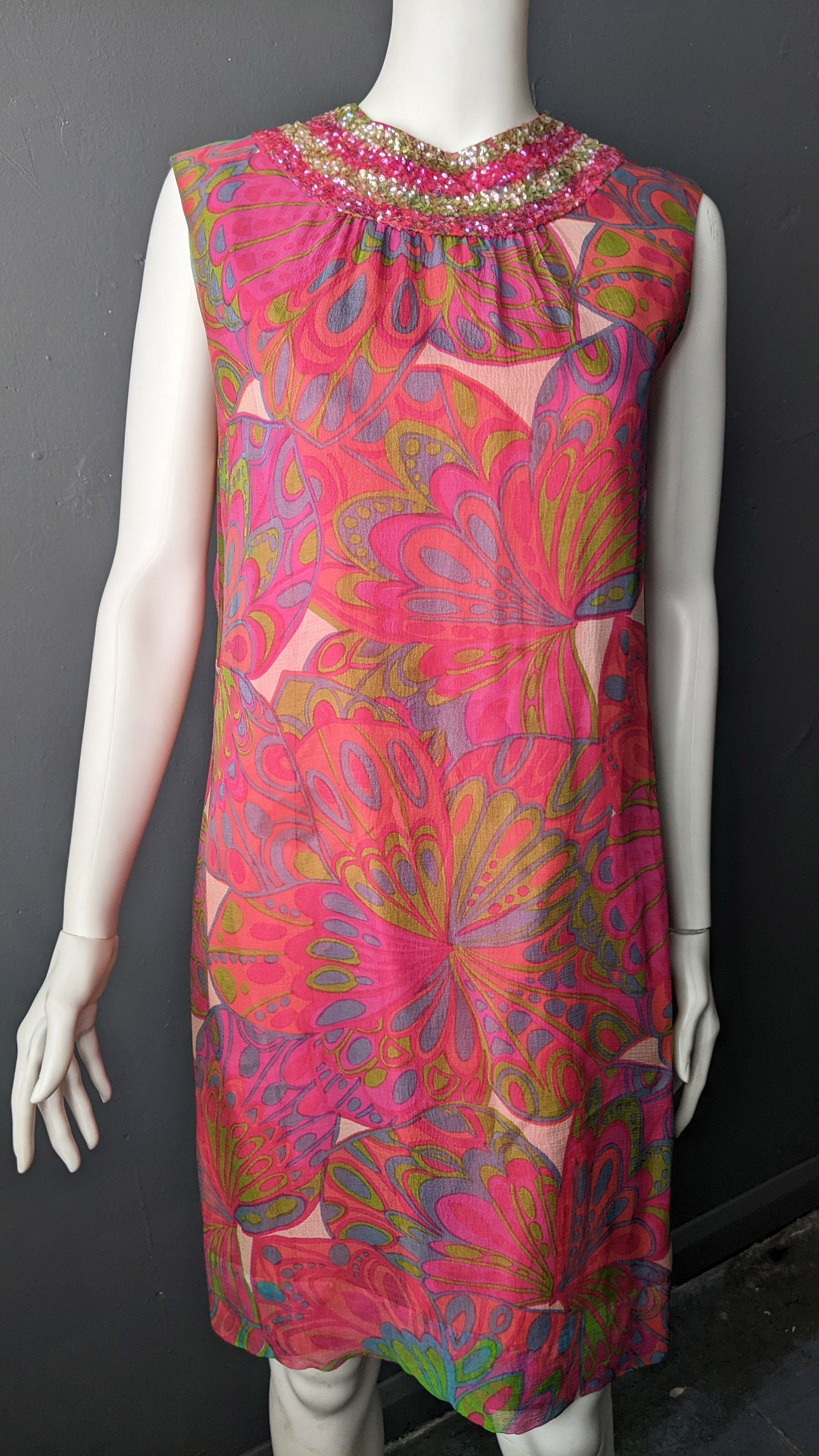 60s Psychedelic Silk Shift Dress with Sequin Collar by Robert Dorland of London, Size Small Medium